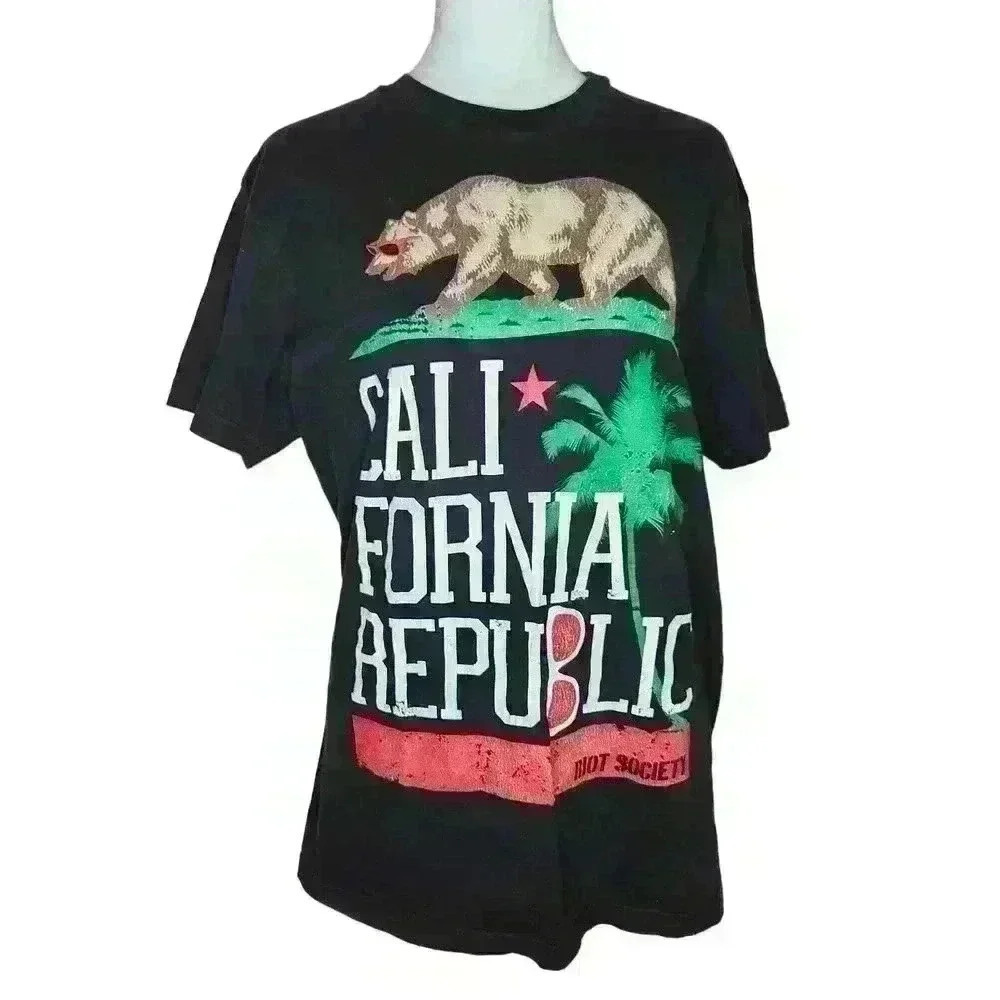 Riot Society California republic t-shirt unisex size medium